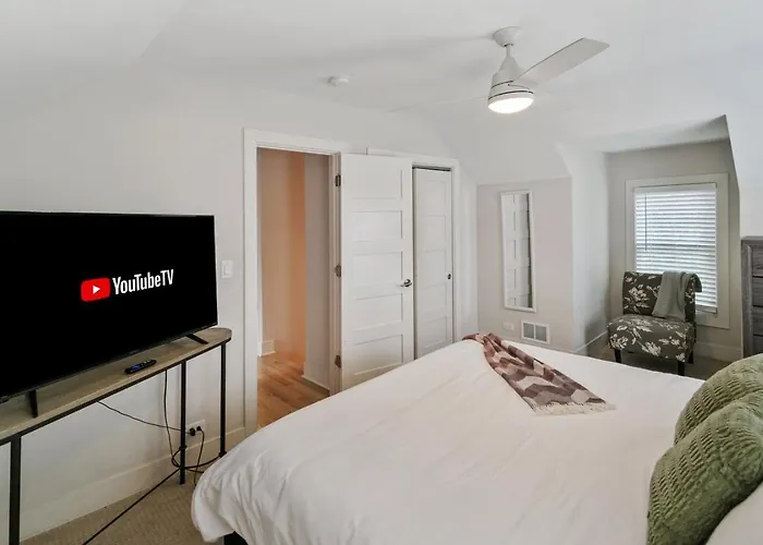 Holiday home Amazing In Dt Near Naval Base Libertyville